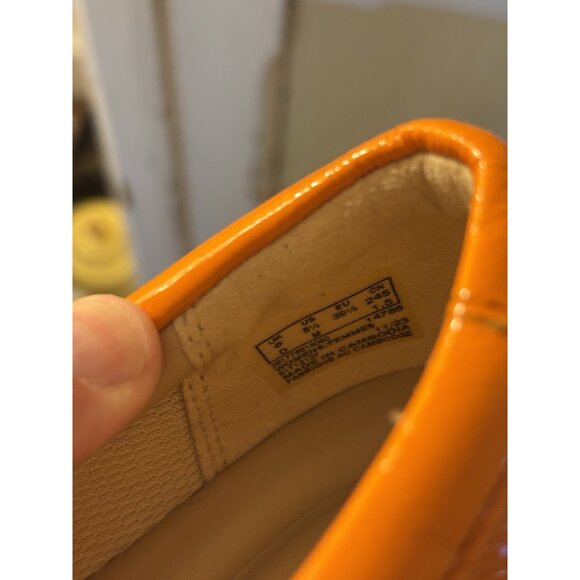 Clarks Torhill Bee shoes in orange patent leather Size 8.5 Wallabee - Picture 8 of 11